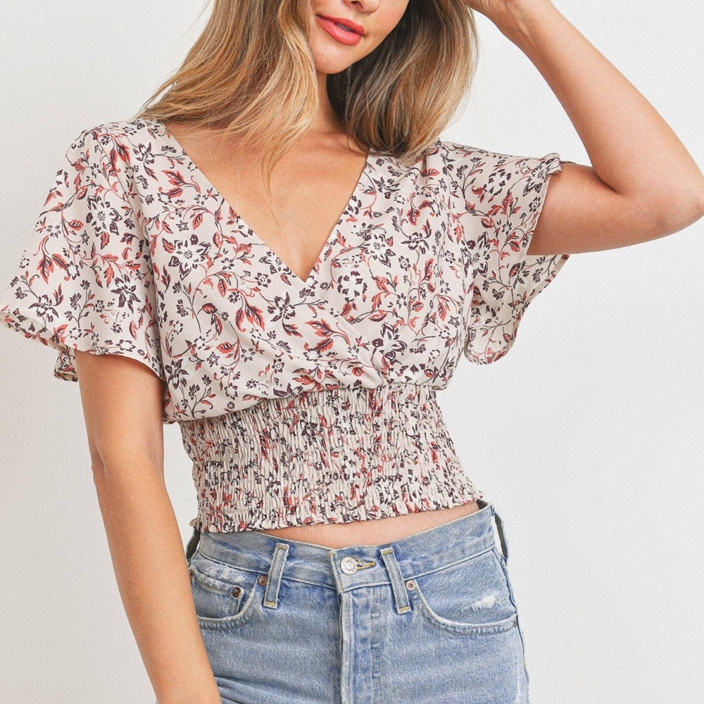 NWT Floral Print Flutter Sleeve Tie Back Top - Picture 4 of 5
